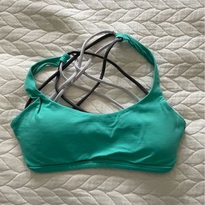Lululemon free to be bra